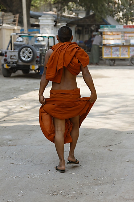 Mandalay-Bouddha Mahamuni-004